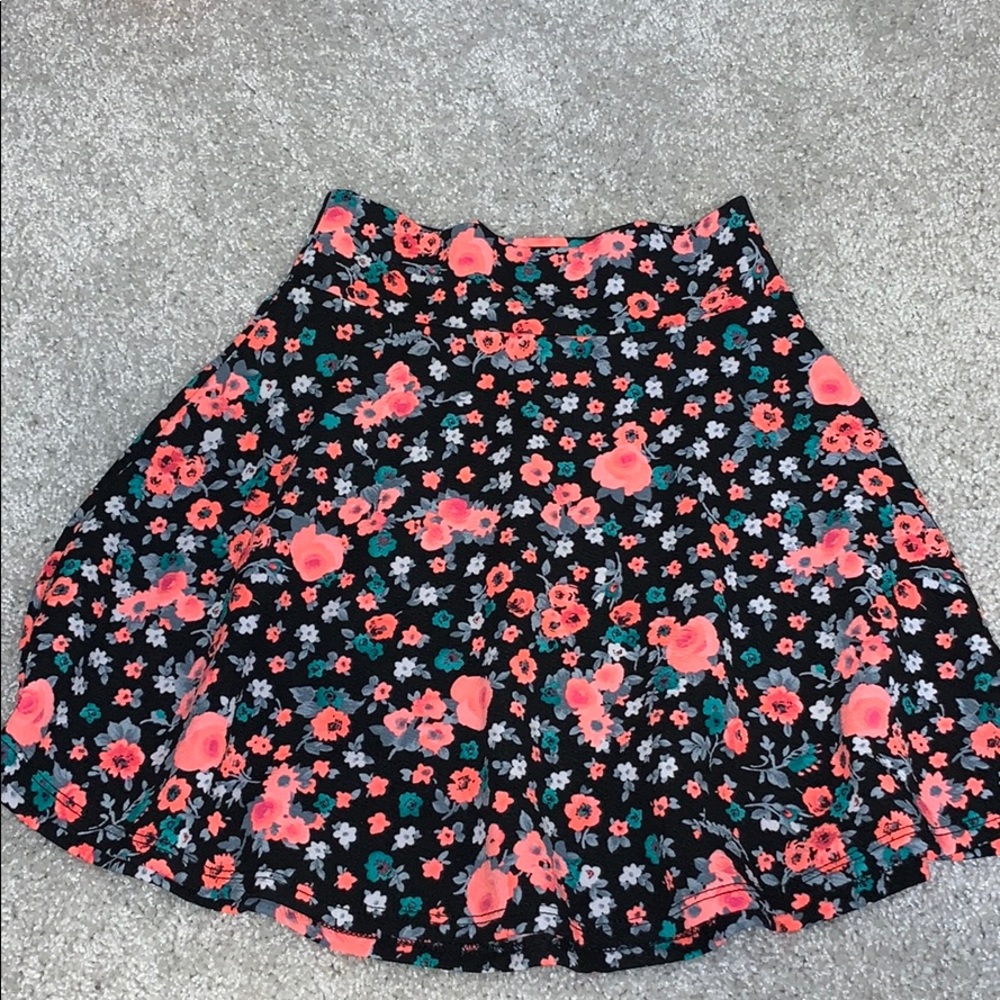 CHARLOTTE RUSSE skirt ( rare )